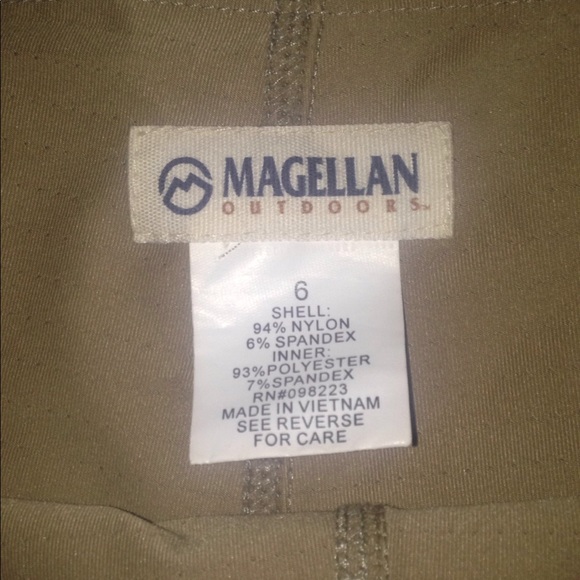 Magellan outdoors skirt with shorts built in under - Picture 3 of 6